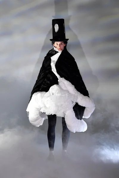 Look 1
